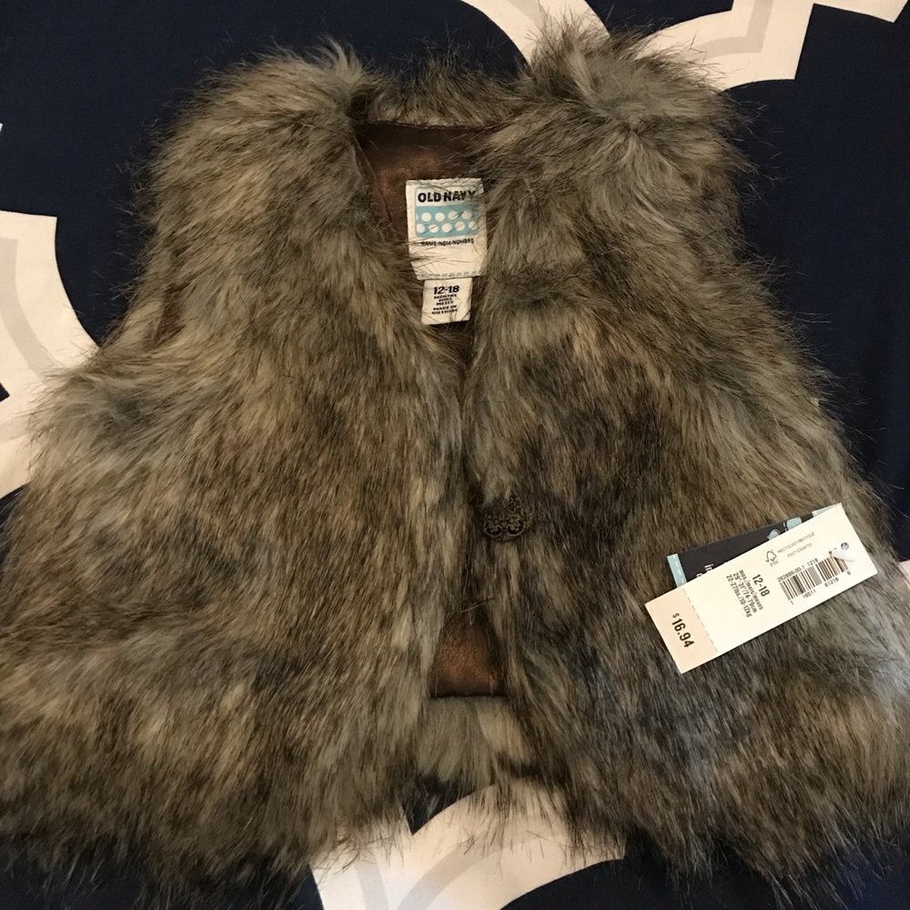 NWT Girls Faux Fur Vest 12-18 months